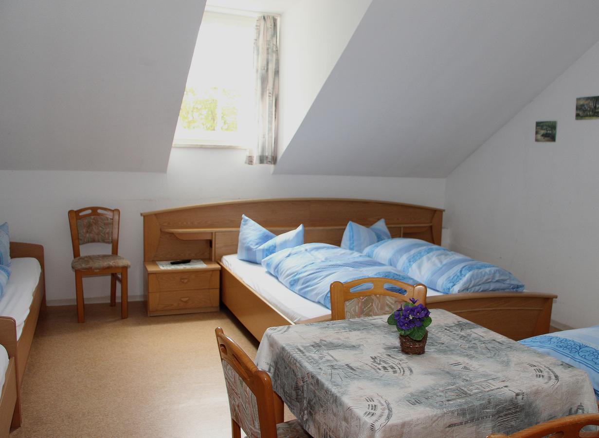 Hotel Bayerischer Hof Wiesau Екстериор снимка