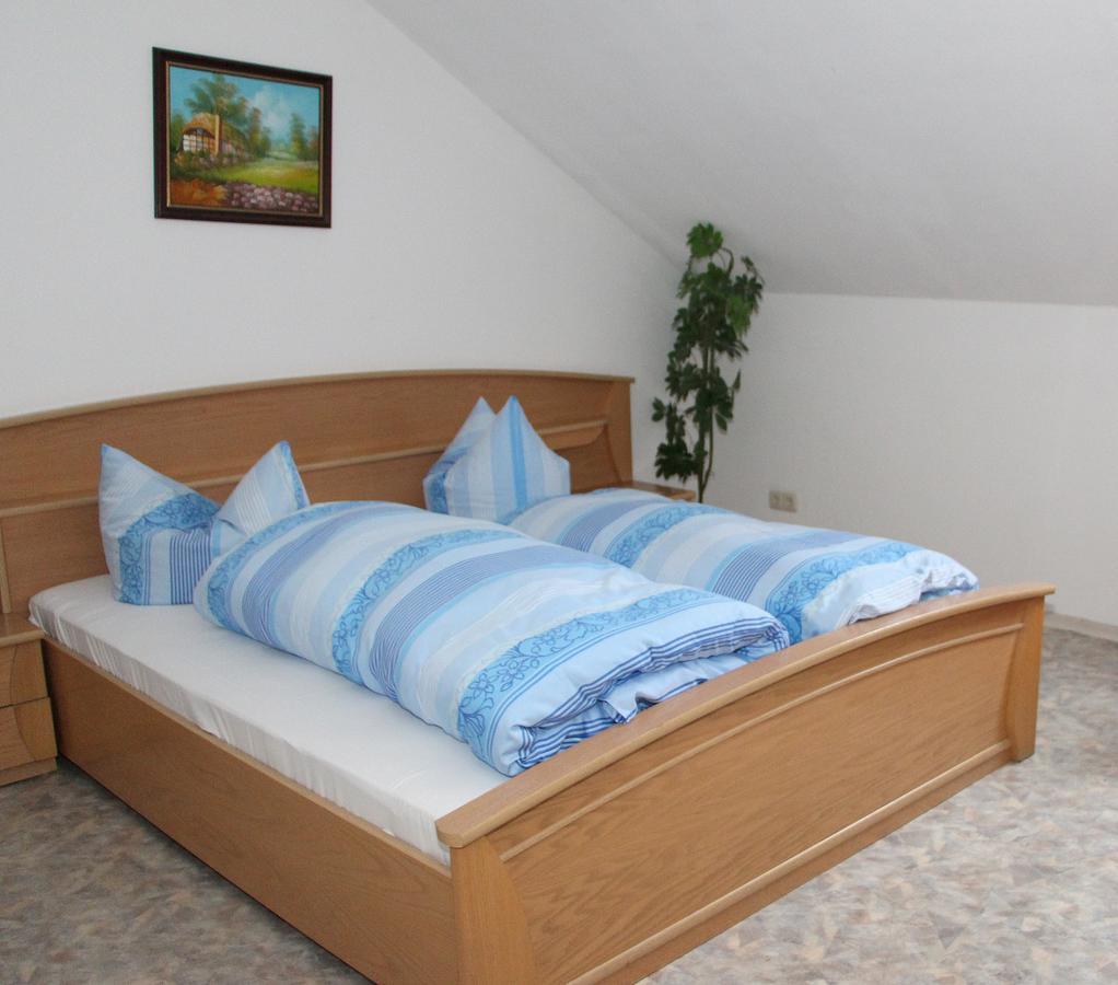 Hotel Bayerischer Hof Wiesau Екстериор снимка