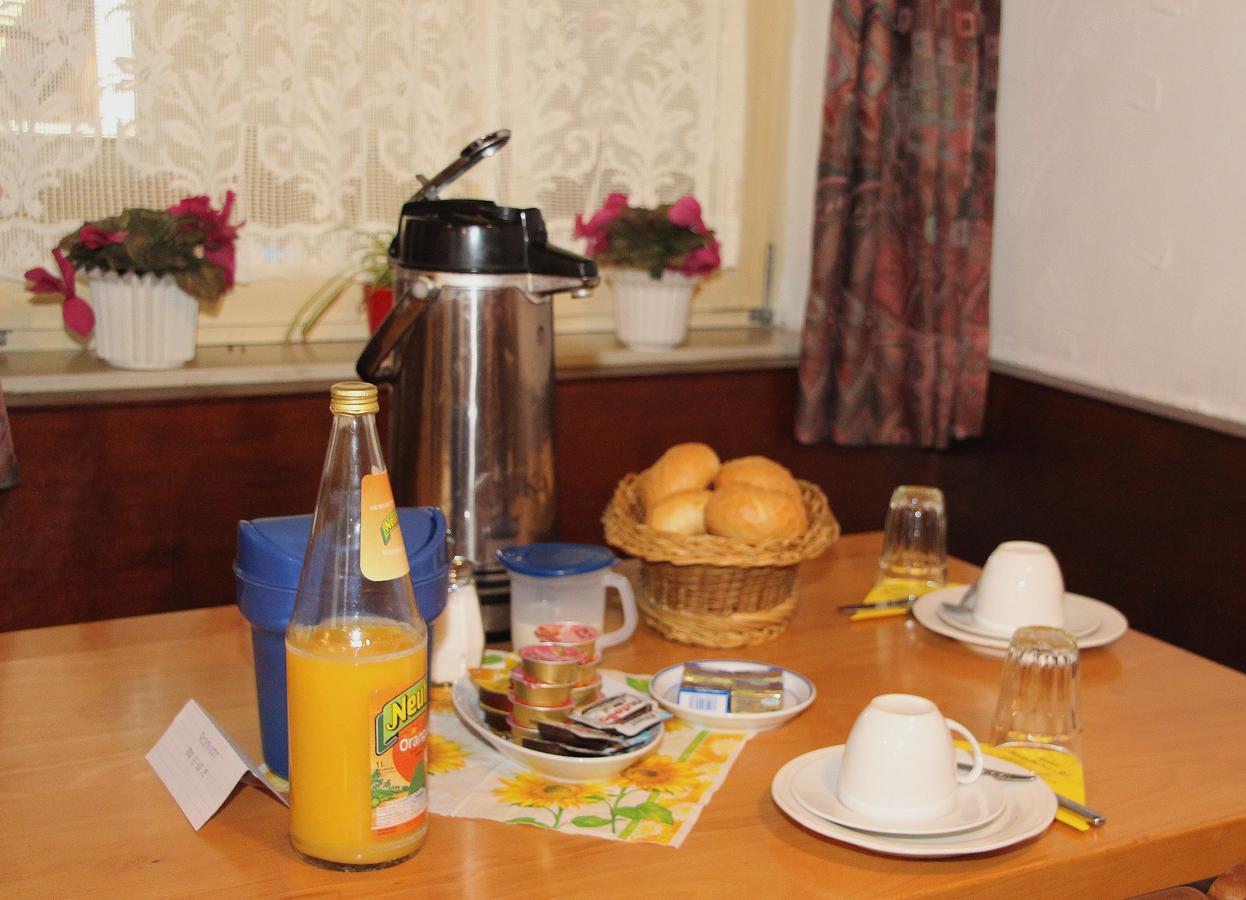 Hotel Bayerischer Hof Wiesau Екстериор снимка